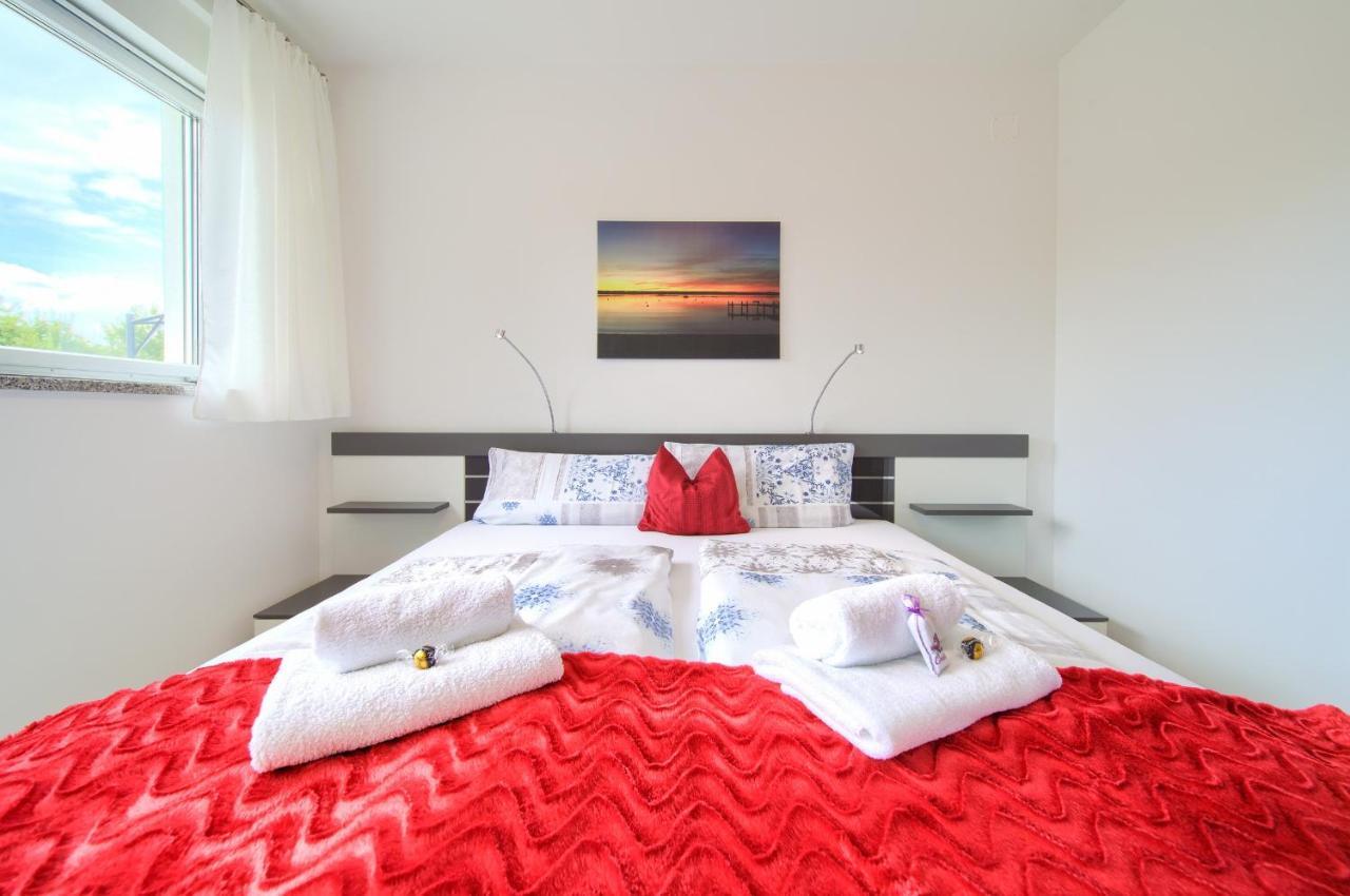 Villa Helines***** Linardici Экстерьер фото